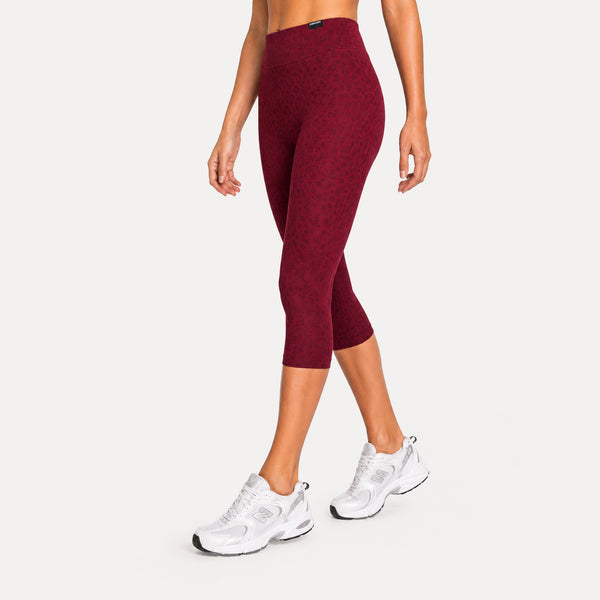 LEO Capri Leggings Velvara