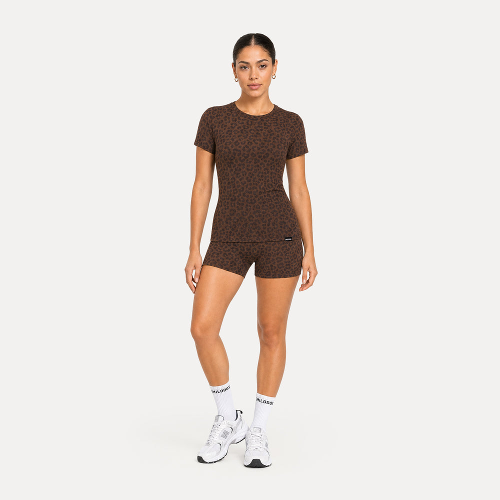 LEO Shorts Velvara