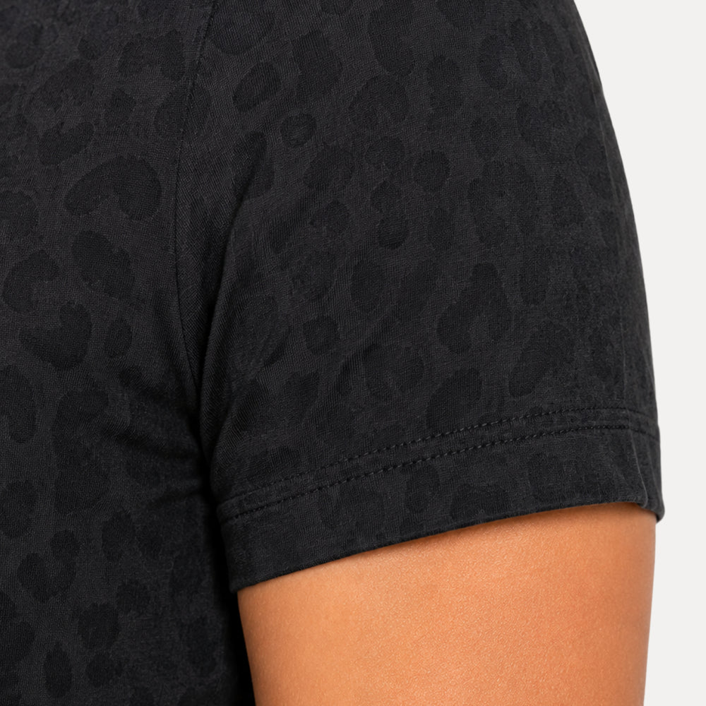 LEO T-Shirt Velvara